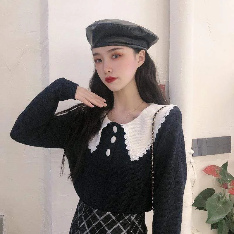 Women's Cute Double Color Doll Collar Sweater